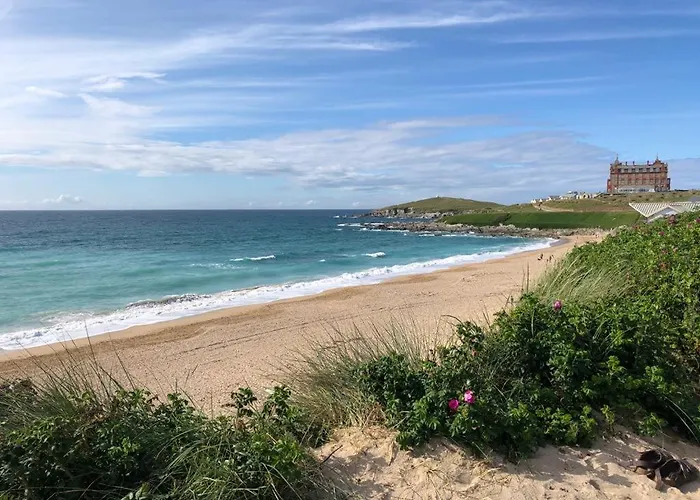 Stylish & Modern Home, Central Newquay W/Parking