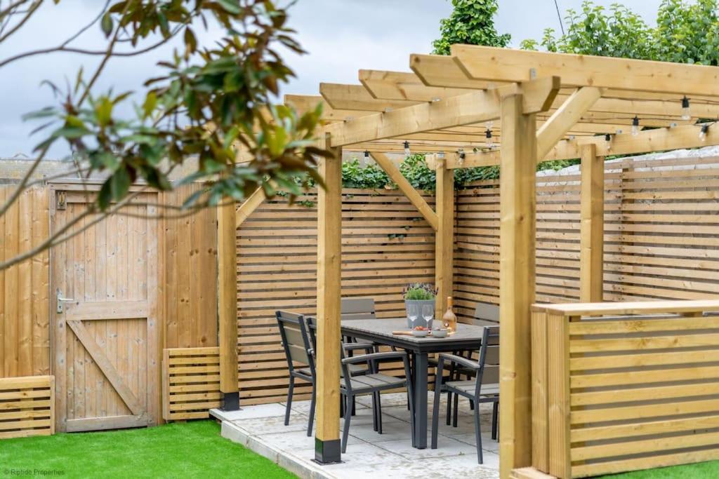 Holiday home Stylish & Modern Home, Newquay W/parking