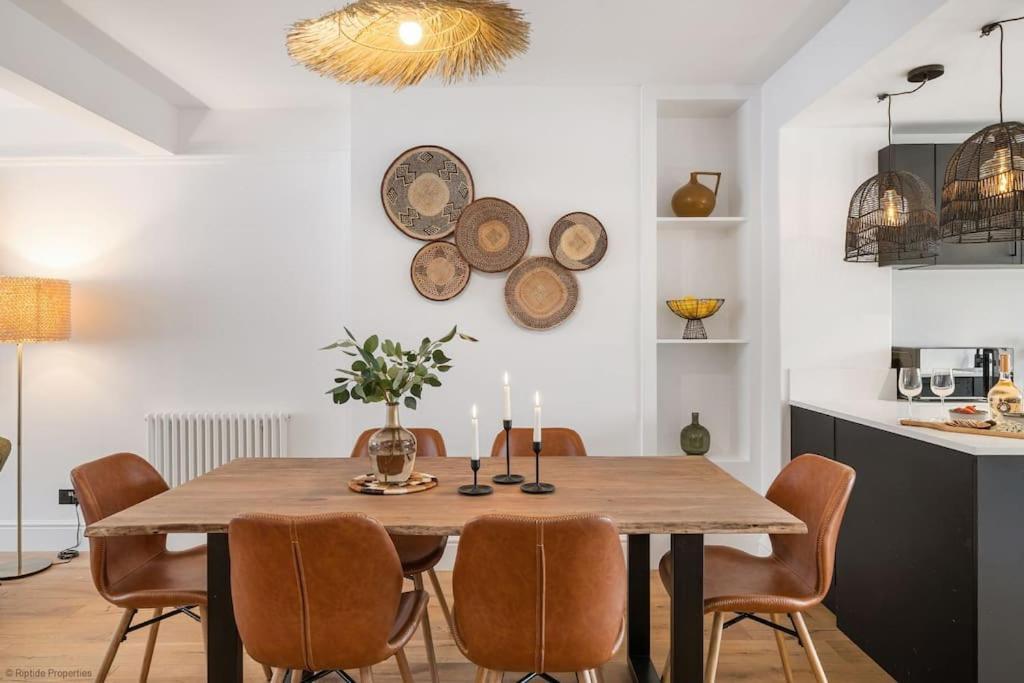 Stylish & Modern Home, Newquay W/parking *