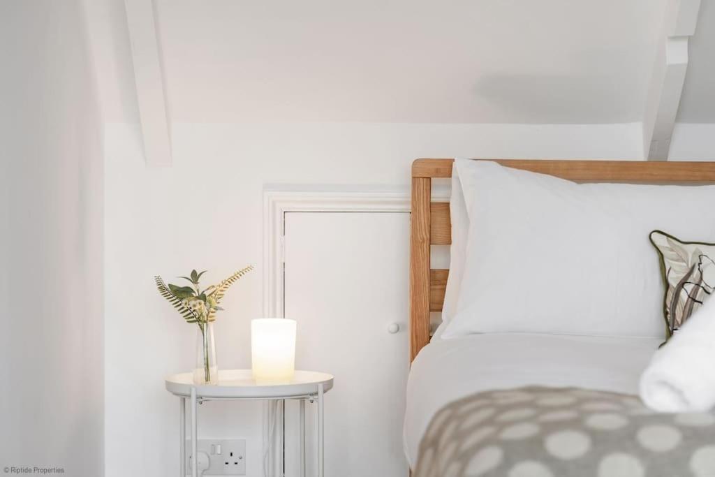 Stylish & Modern Home, Newquay W/parking *
